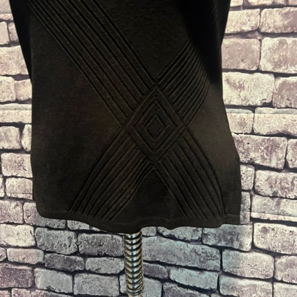 Jones New York NWT Black Sleeveless Blouse Size Medium - Picture 3 of 8